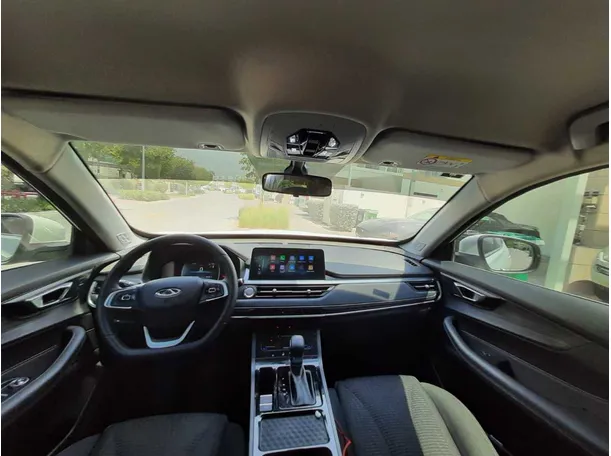 Car image 14