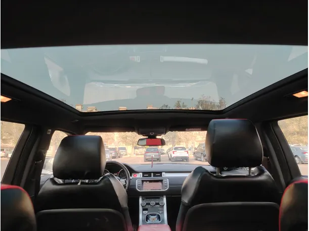 Car image 18