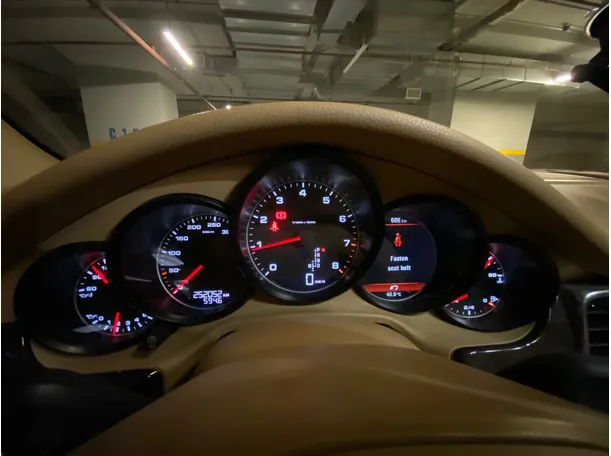 Car image 21