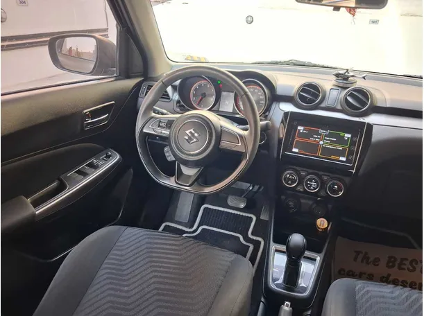 Car image 18