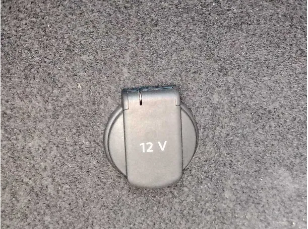 Car image 37