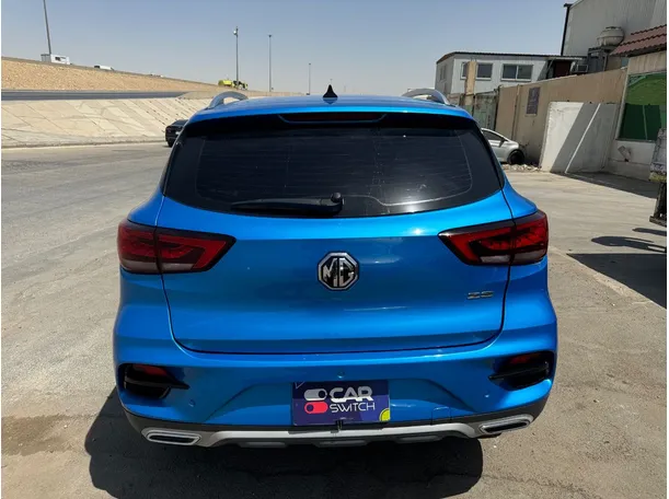 Car image 6
