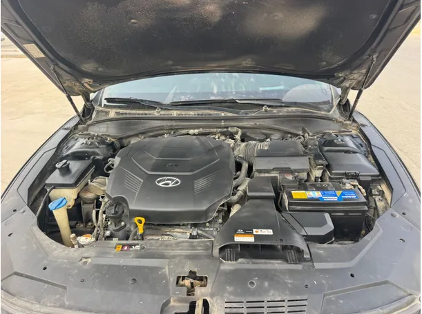 Car image 25