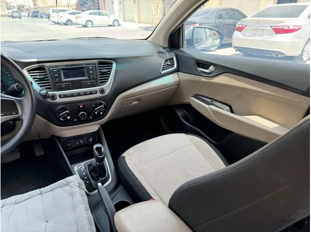 Car image 20