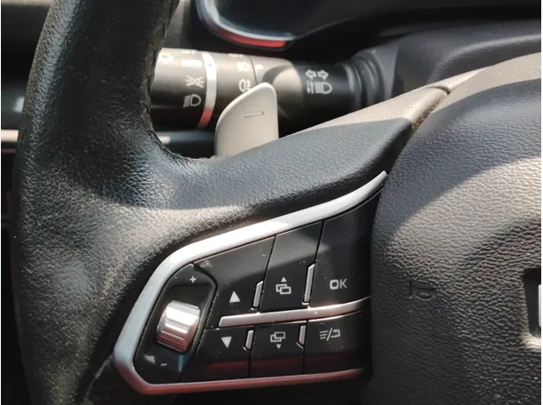 Car image 26