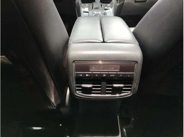 Car image 41
