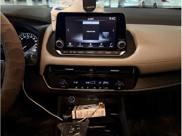 Car image 19