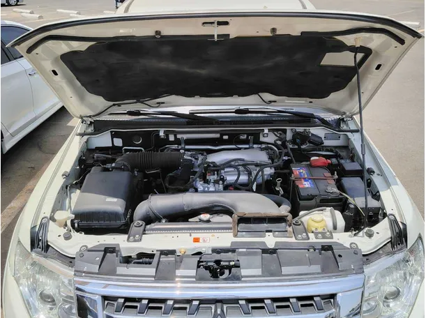 Car image 28