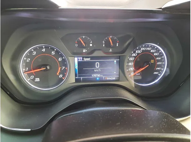 Car image 13