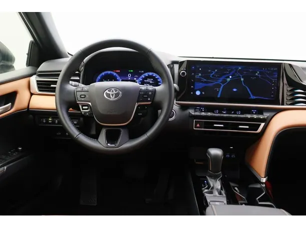 Car image 15