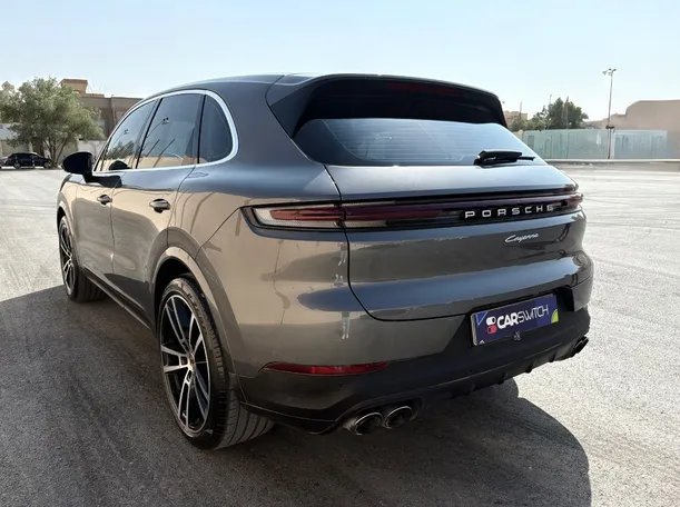 Car image 7