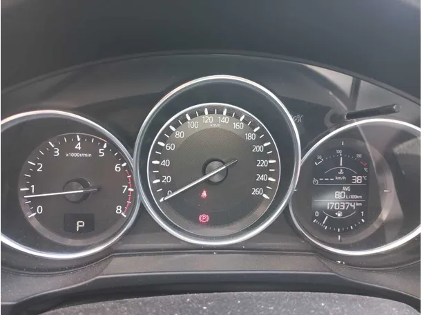 Car image 18