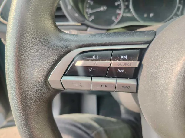 Car image 29