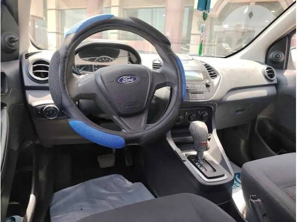 Car image 24