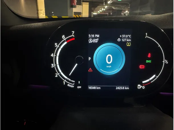 Car image 17
