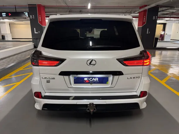 Car image 6