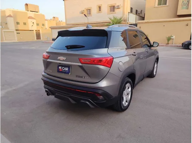 Car image 5