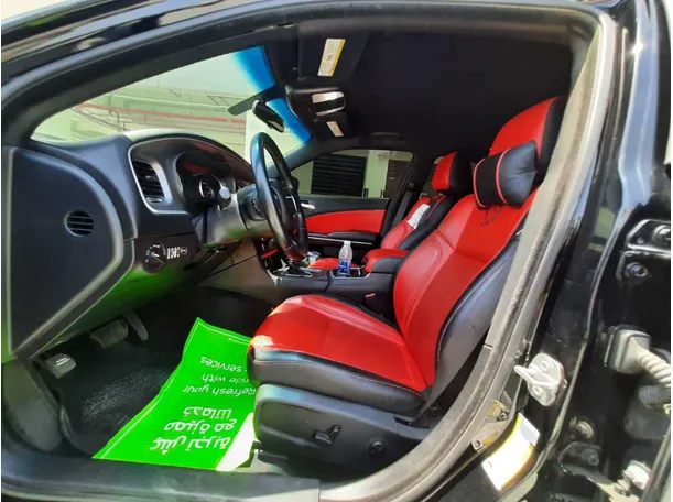 Car image 12