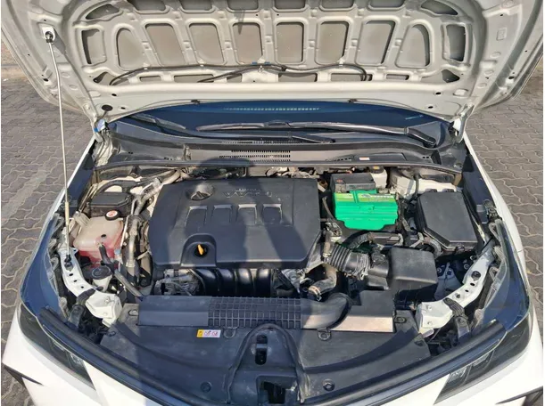 Car image 19