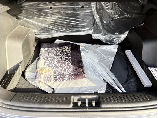 Car image 29