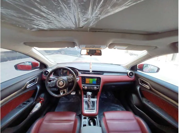 Car image 13