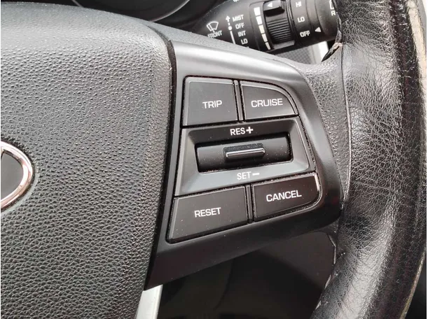 Car image 27