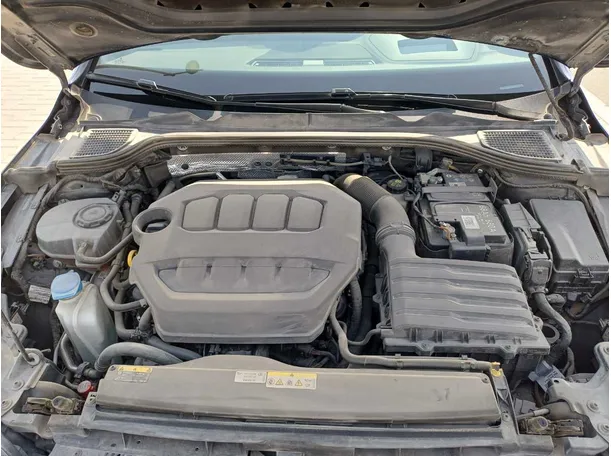 Car image 25