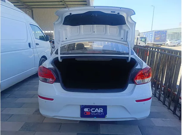 Car image 16