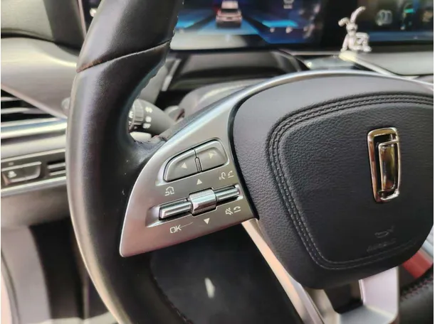 Car image 44