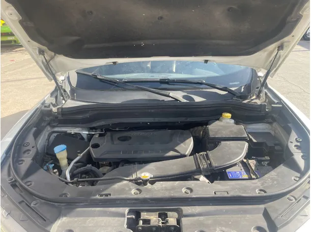 Car image 24