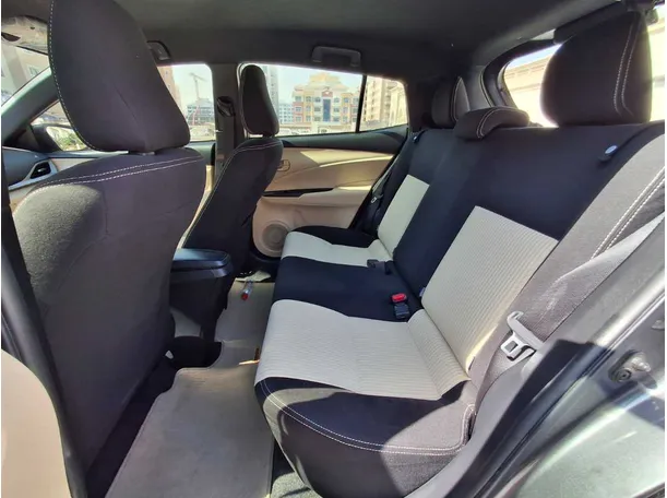 Car image 13