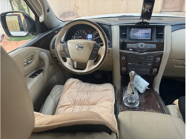 Car image 19