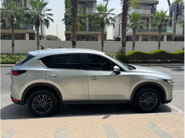 Car image 8