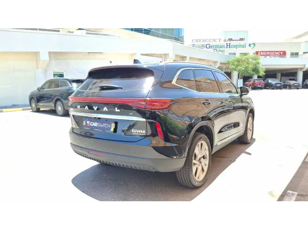 Car image 5