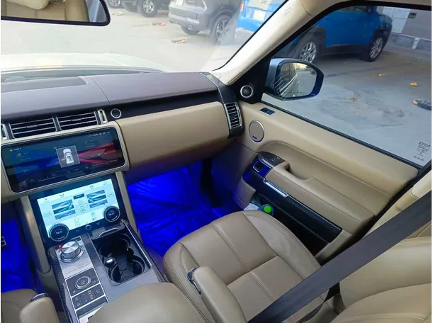 Car image 23