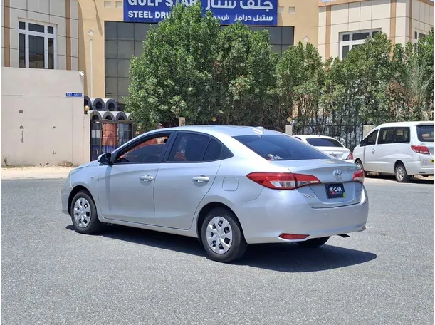 Car image 7