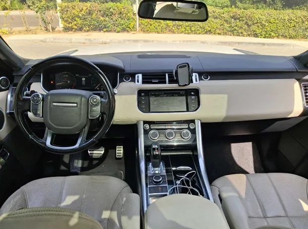 Car image 15