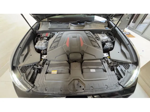 Car image 27
