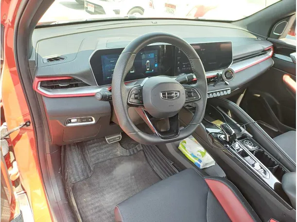 Car image 11