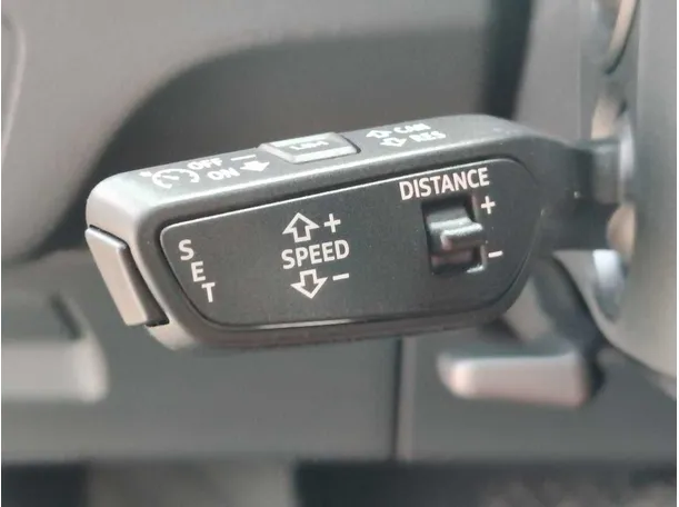 Car image 37