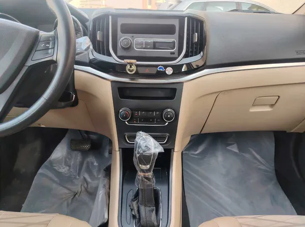 Car image 21