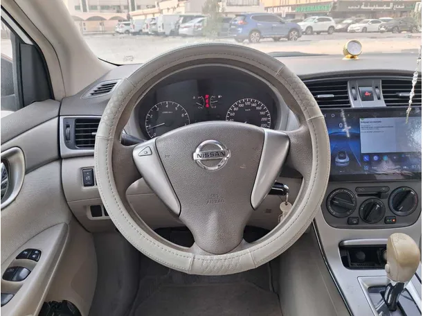 Car image 15