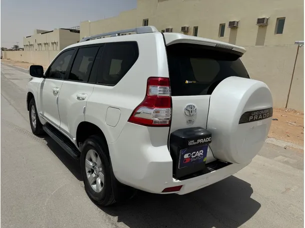 Car image 7