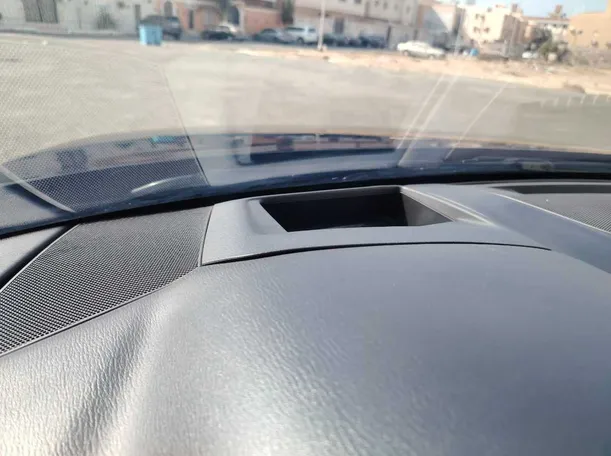 Car image 36