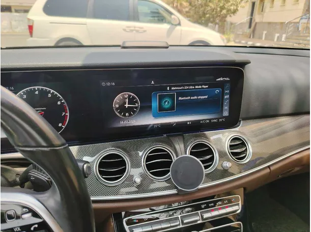 Car image 25