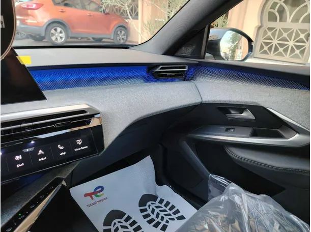 Car image 36