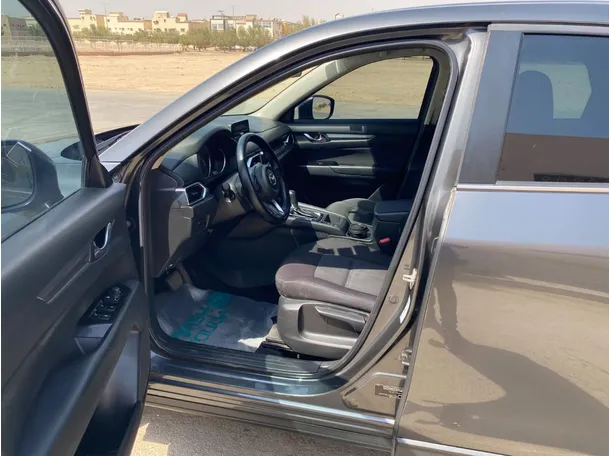 Car image 12