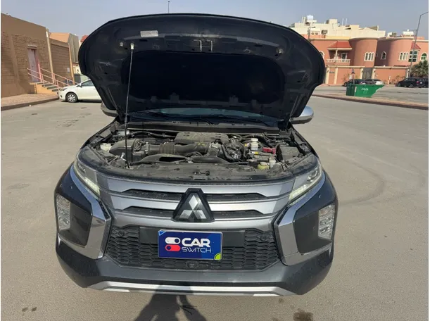 Car image 18
