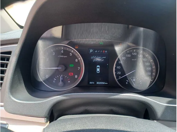 Car image 17