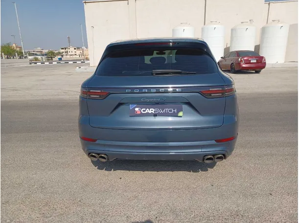 Car image 6